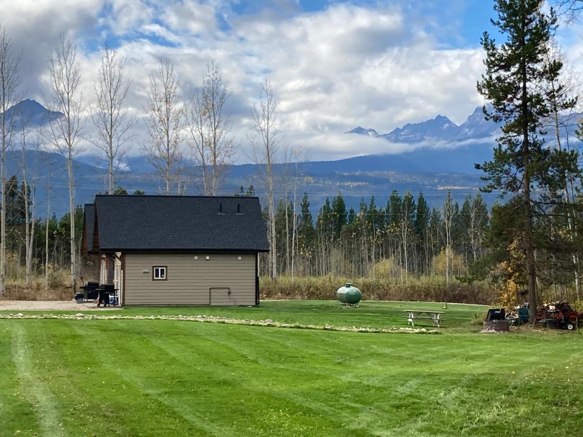 Cougar Mountain Lodge And Resort Cabin Rentals Valemount Exterior photo